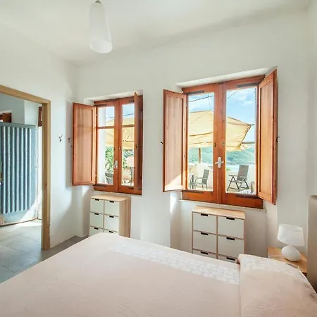 Apartment La Corsara